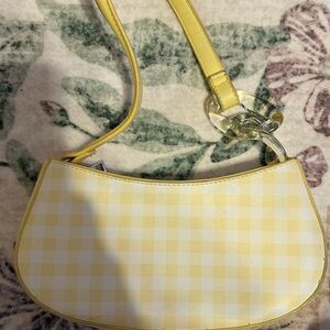 Chic Yellow Checkered Shoulder Bag